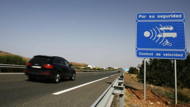article-como-funcionan-los-avisadores-de-radar-100158-533d7d274b420